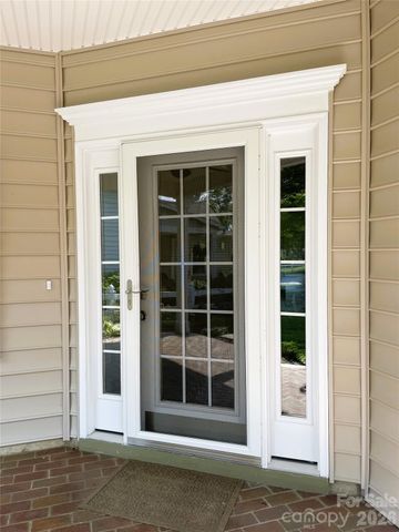 35 Sheffield Place, Brevard, NC 28712