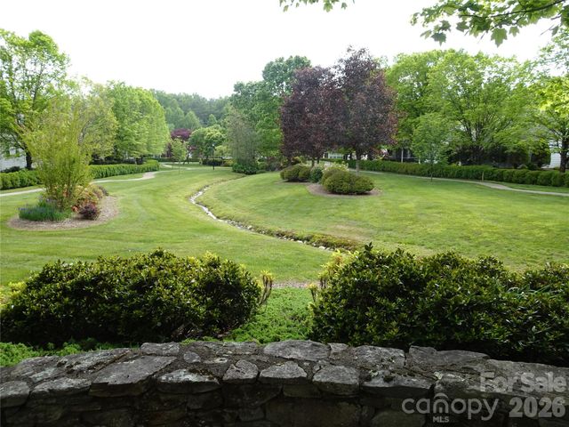 35 Sheffield Place, Brevard, NC 28712