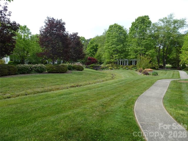 35 Sheffield Place, Brevard, NC 28712