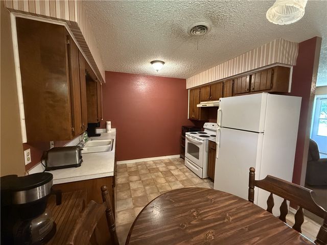 303 W Valley Street, Ola, AR 72853