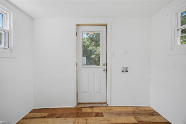 21 Aylwin RD, Portsmouth, VA 23702