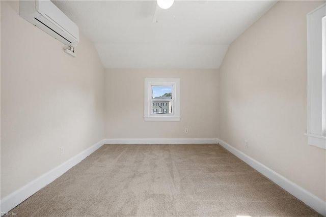 21 Aylwin RD, Portsmouth, VA 23702