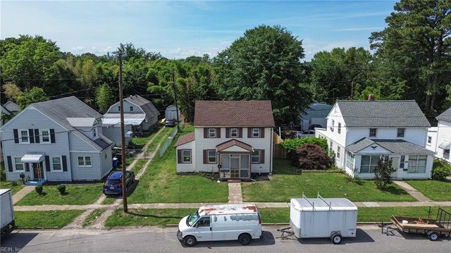 21 Aylwin RD, Portsmouth, VA 23702