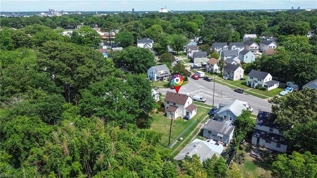 21 Aylwin RD, Portsmouth, VA 23702