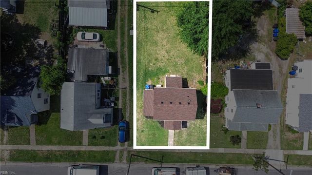 21 Aylwin RD, Portsmouth, VA 23702
