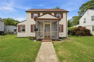 21 Aylwin RD, Portsmouth, VA 23702
