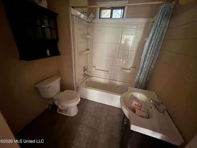 131 Ocean Wave Avenue, Long Beach, MS 39560