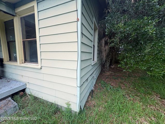 131 Ocean Wave Avenue, Long Beach, MS 39560