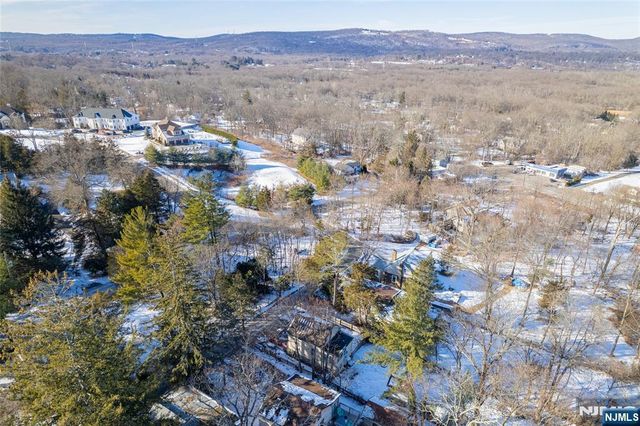 20 Alpine Road, Montville Township, NJ 07082
