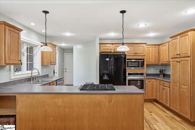 32 Riverfront Lane, Simpsonville, SC 29681
