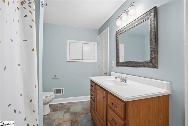 32 Riverfront Lane, Simpsonville, SC 29681