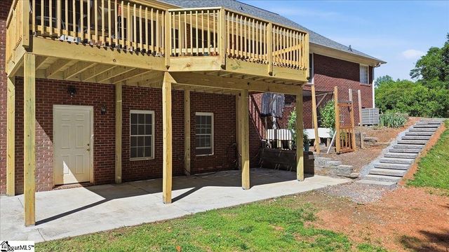 32 Riverfront Lane, Simpsonville, SC 29681