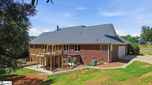 32 Riverfront Lane, Simpsonville, SC 29681