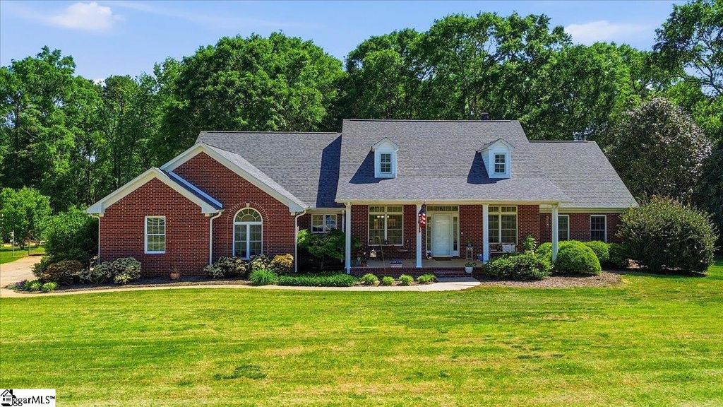 32 Riverfront Lane, Simpsonville, SC 29681
