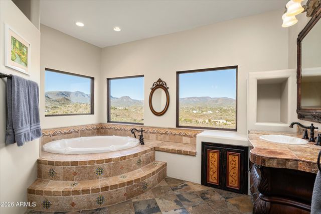 39050 N 52ND Street, Cave Creek, AZ 85331