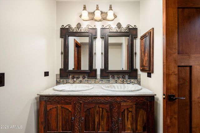 39050 N 52ND Street, Cave Creek, AZ 85331