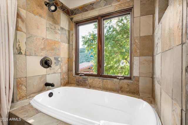 39050 N 52ND Street, Cave Creek, AZ 85331