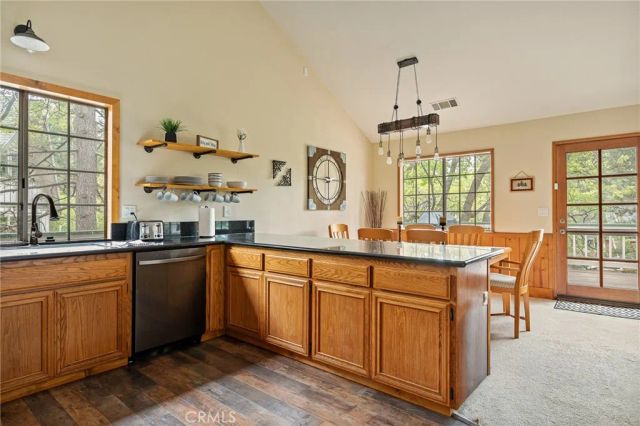 1108 Grass Valley Road, Lake Arrowhead, CA 92352