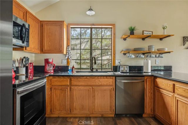 1108 Grass Valley Road, Lake Arrowhead, CA 92352