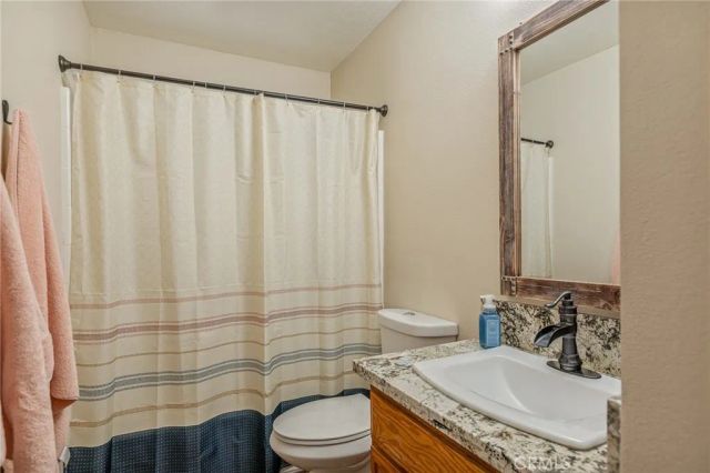 1108 Grass Valley Road, Lake Arrowhead, CA 92352