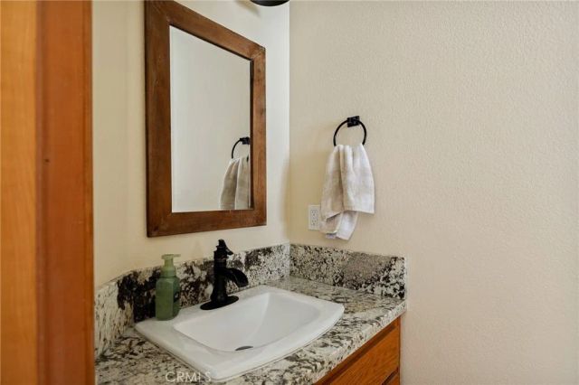 1108 Grass Valley Road, Lake Arrowhead, CA 92352