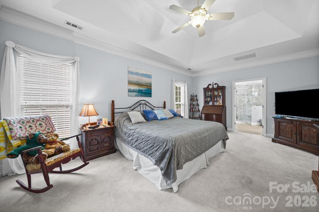 7712 Woodcrest Drive, Stanley, NC 28164