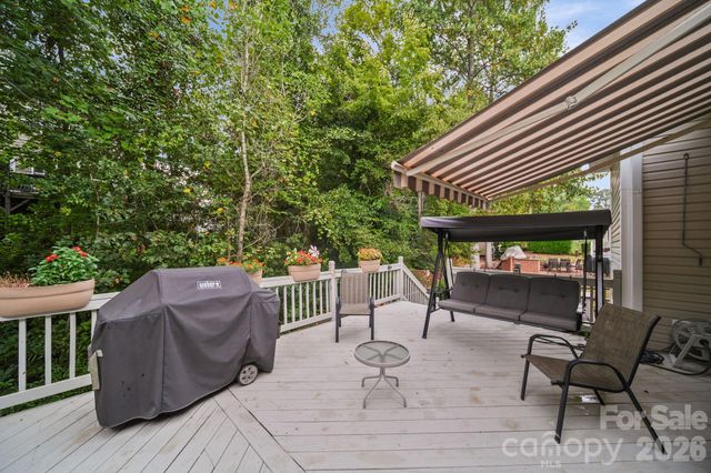 7712 Woodcrest Drive, Stanley, NC 28164