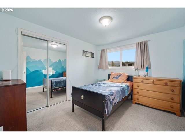 1310 SHERRI Ct, West Linn, OR 97068