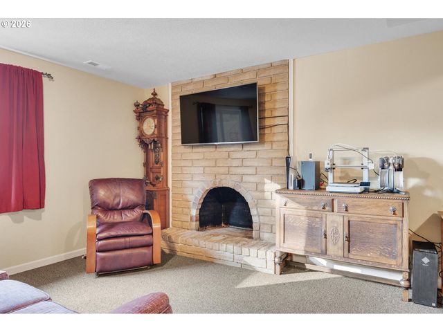 1310 SHERRI Ct, West Linn, OR 97068