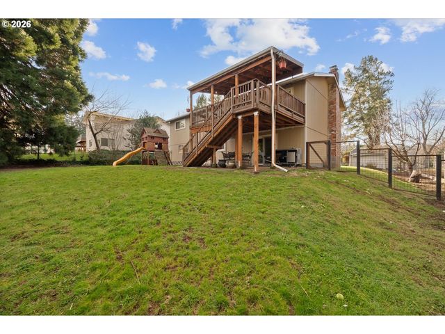 1310 SHERRI Ct, West Linn, OR 97068