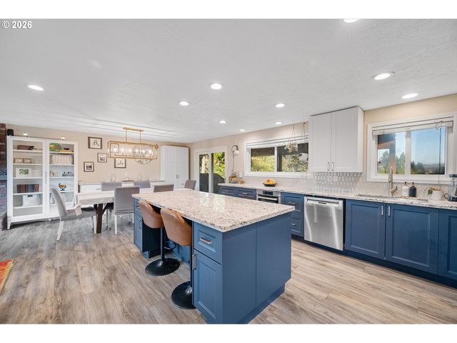 1310 SHERRI Ct, West Linn, OR 97068