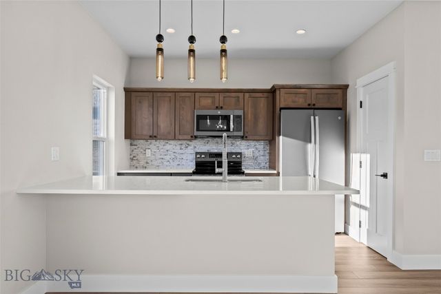 613 N L Street, Livingston, MT 59047