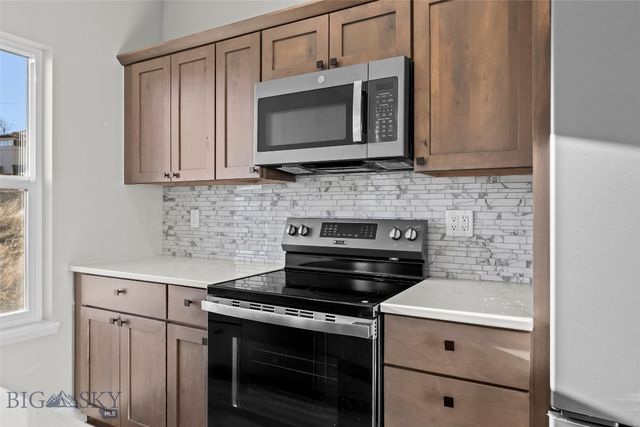 613 N L Street, Livingston, MT 59047