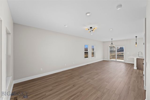 613 N L Street, Livingston, MT 59047