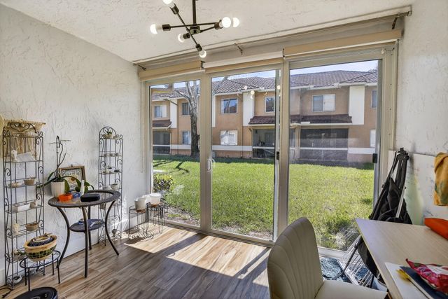 807 NW 91st Terrace NW 807, Plantation, FL 33324