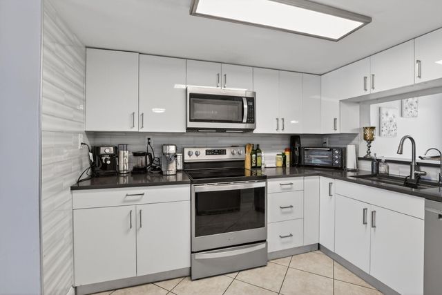 807 NW 91st Terrace NW 807, Plantation, FL 33324