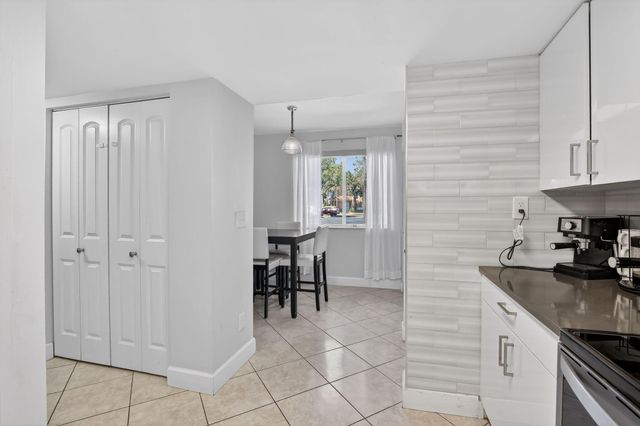 807 NW 91st Terrace NW 807, Plantation, FL 33324