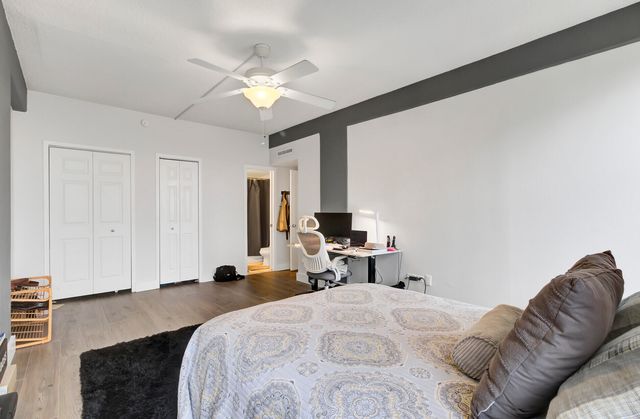 14 Lockwood Drive 6h, Charleston, SC 29401