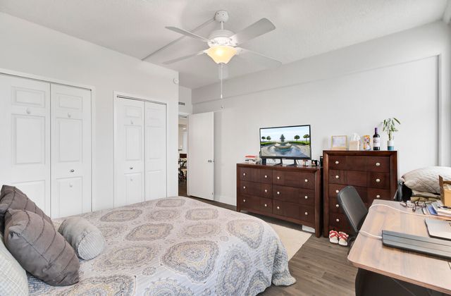 14 Lockwood Drive 6h, Charleston, SC 29401