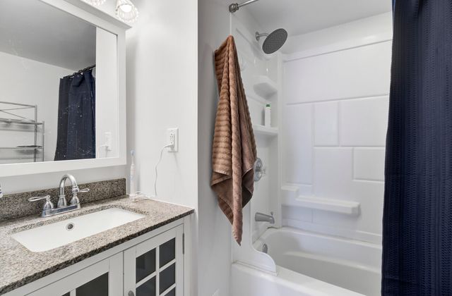 14 Lockwood Drive 6h, Charleston, SC 29401
