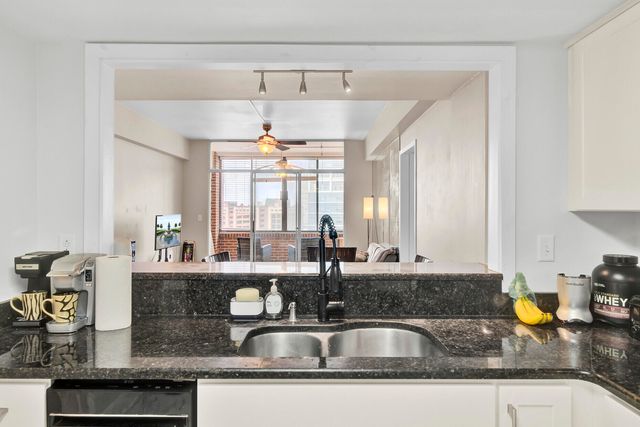 14 Lockwood Drive 6h, Charleston, SC 29401