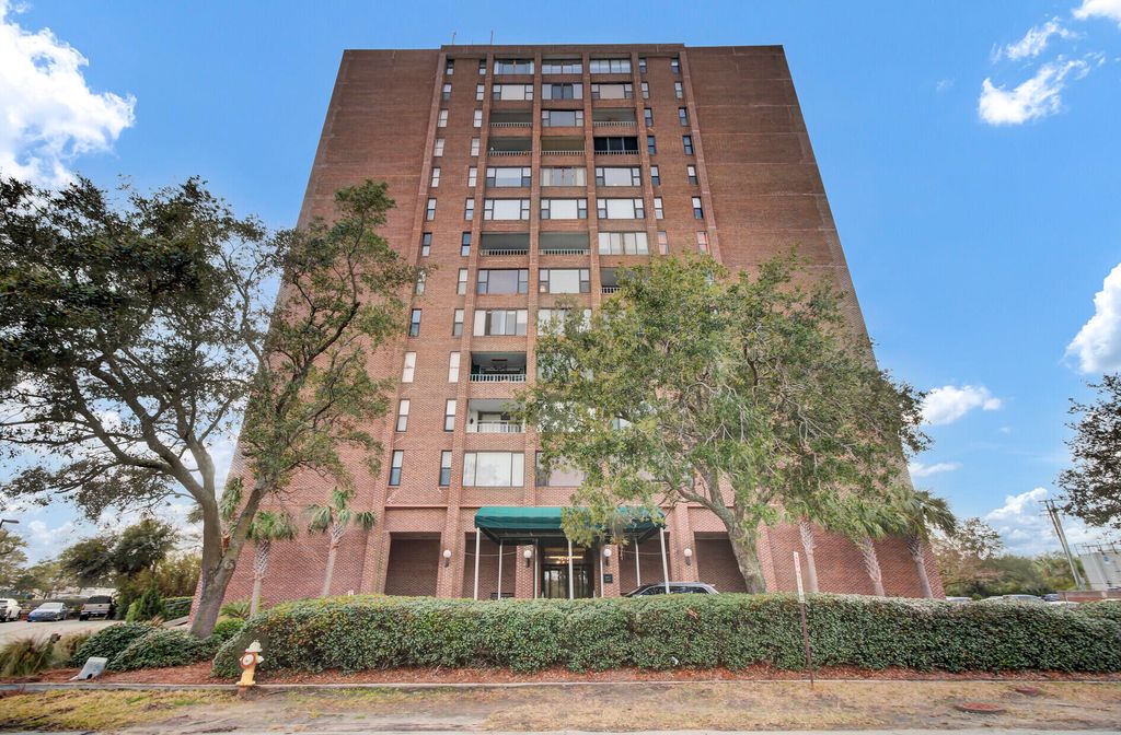 14 Lockwood Drive 6h, Charleston, SC 29401