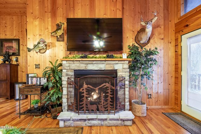 2210 Hawks Point Way, Sevierville, TN 37862