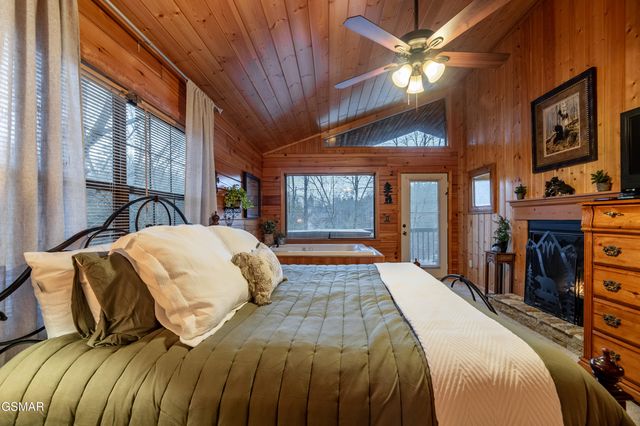 2210 Hawks Point Way, Sevierville, TN 37862