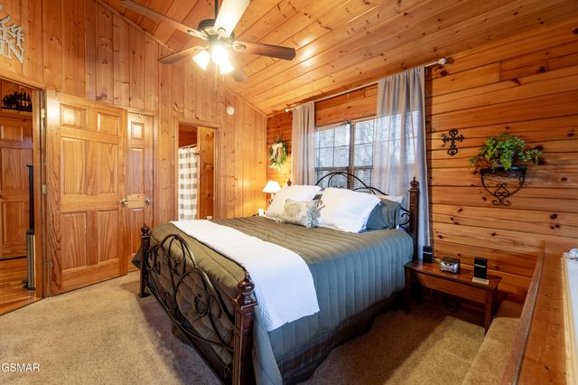 2210 Hawks Point Way, Sevierville, TN 37862