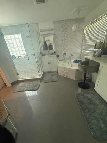 6000 Adriatic Way, West Palm Beach, FL 33413