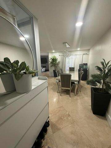 6000 Adriatic Way, West Palm Beach, FL 33413