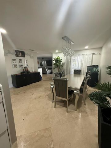 6000 Adriatic Way, West Palm Beach, FL 33413