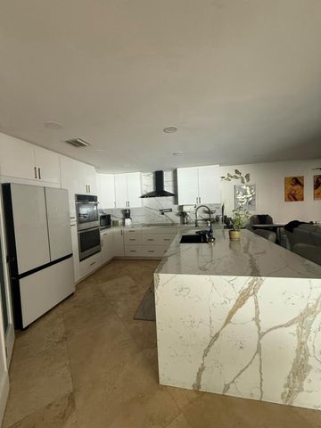 6000 Adriatic Way, West Palm Beach, FL 33413