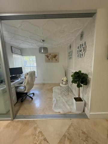 6000 Adriatic Way, West Palm Beach, FL 33413